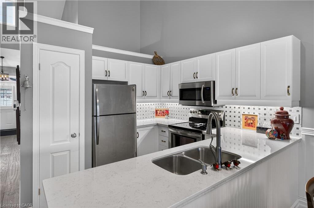 212 Stonehenge Drive Unit# 9, Ancaster, Ontario  L9K 1N5 - Photo 11 - 40821719