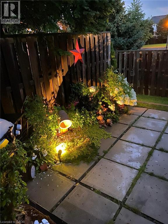 212 Stonehenge Drive Unit# 9, Ancaster, Ontario  L9K 1N5 - Photo 48 - 40821719