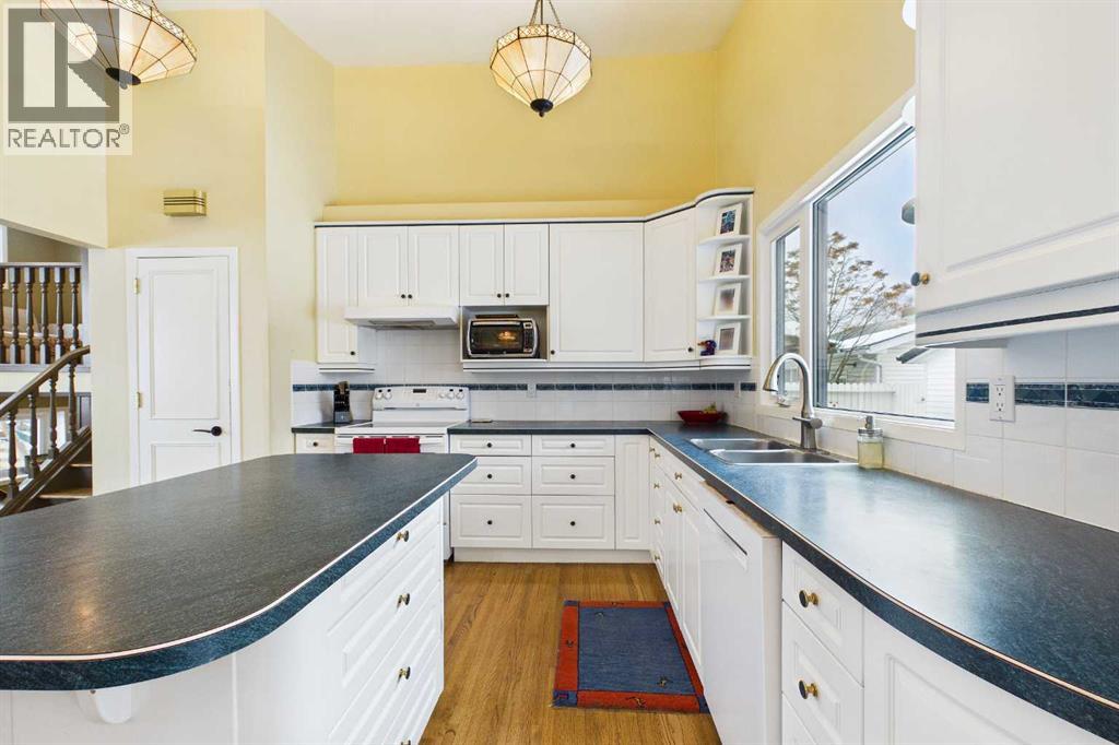 5219 Viceroy Drive NW, Calgary, Alberta  T3A 0V2 - Photo 11 - A2300218