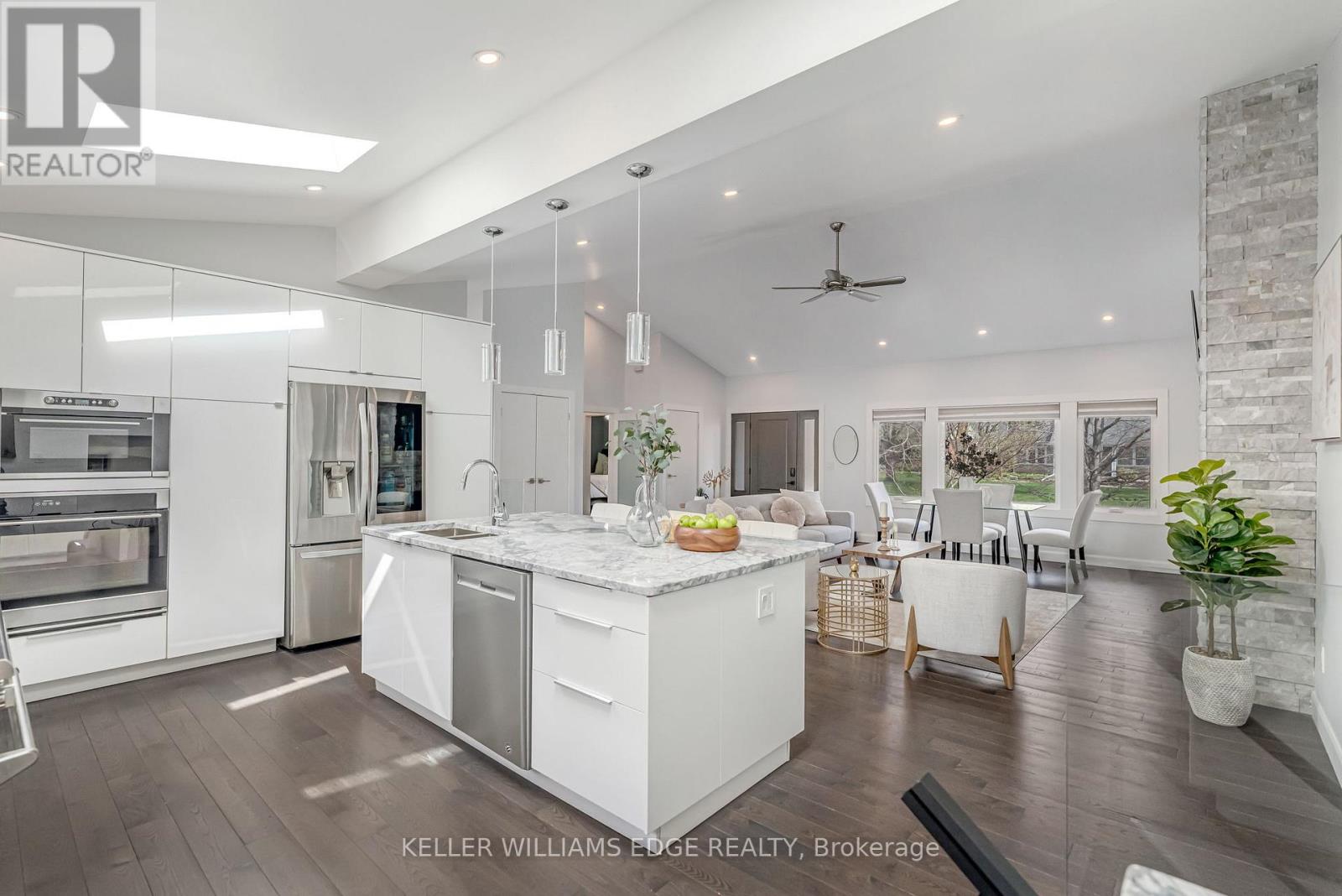 2123 Deyncourt Drive, Burlington, Ontario  L7R 1W2 - Photo 11 - W13033892