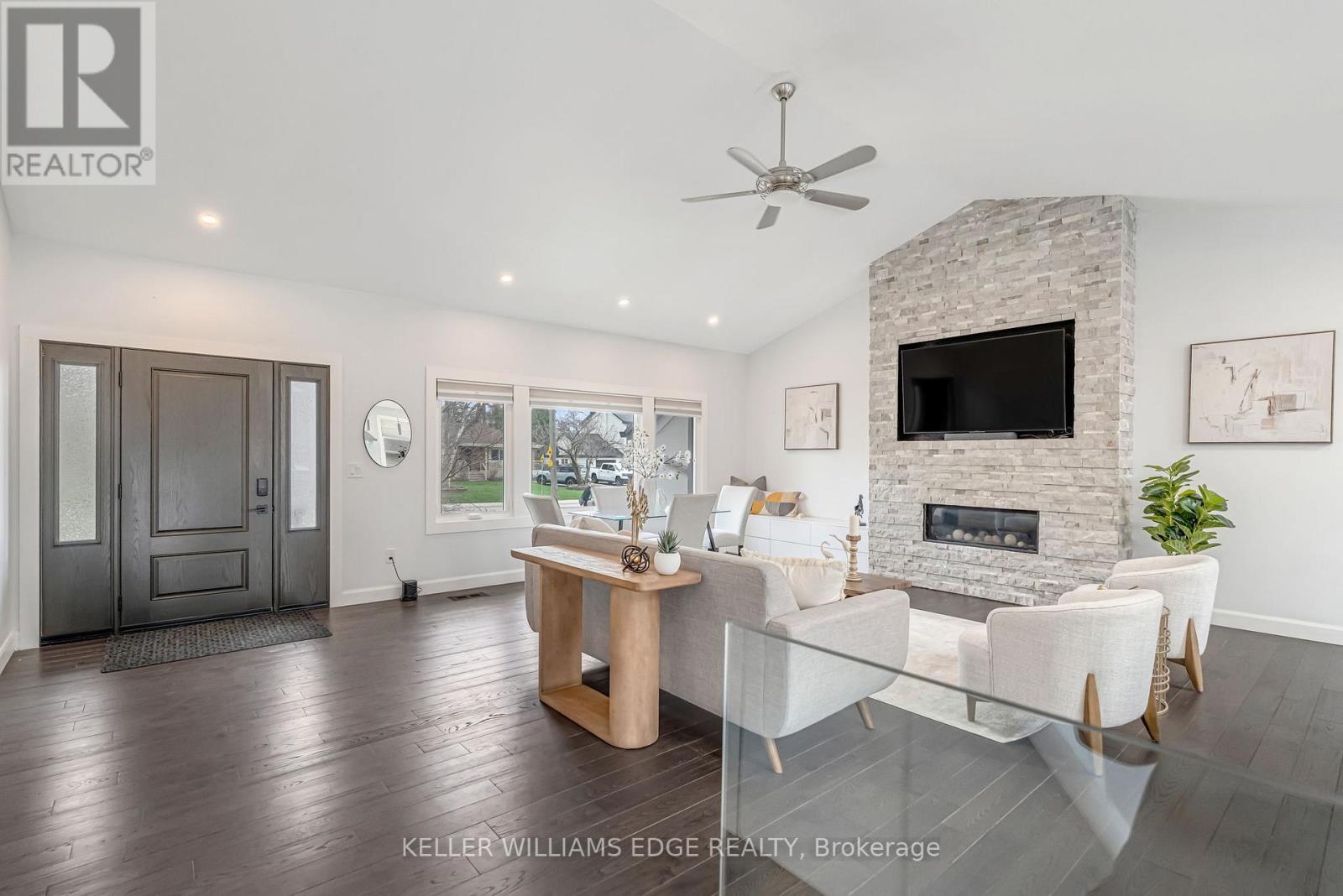 2123 Deyncourt Drive, Burlington, Ontario  L7R 1W2 - Photo 4 - W13033892