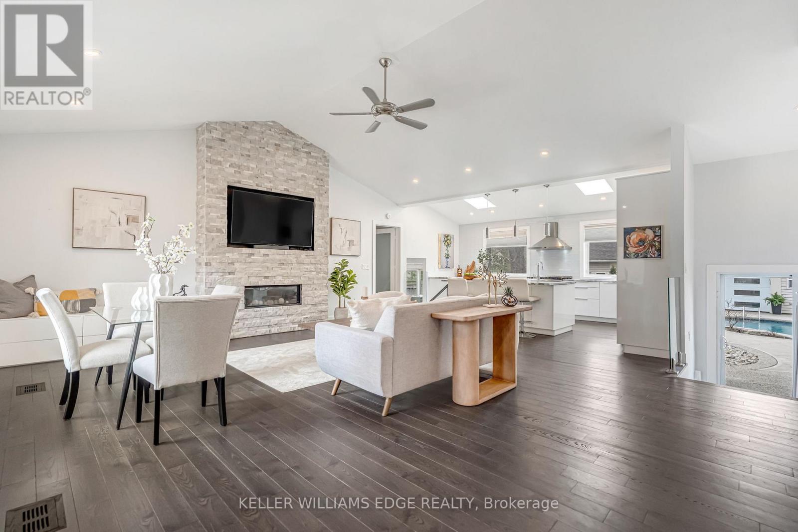 2123 Deyncourt Drive, Burlington, Ontario  L7R 1W2 - Photo 5 - W13033892