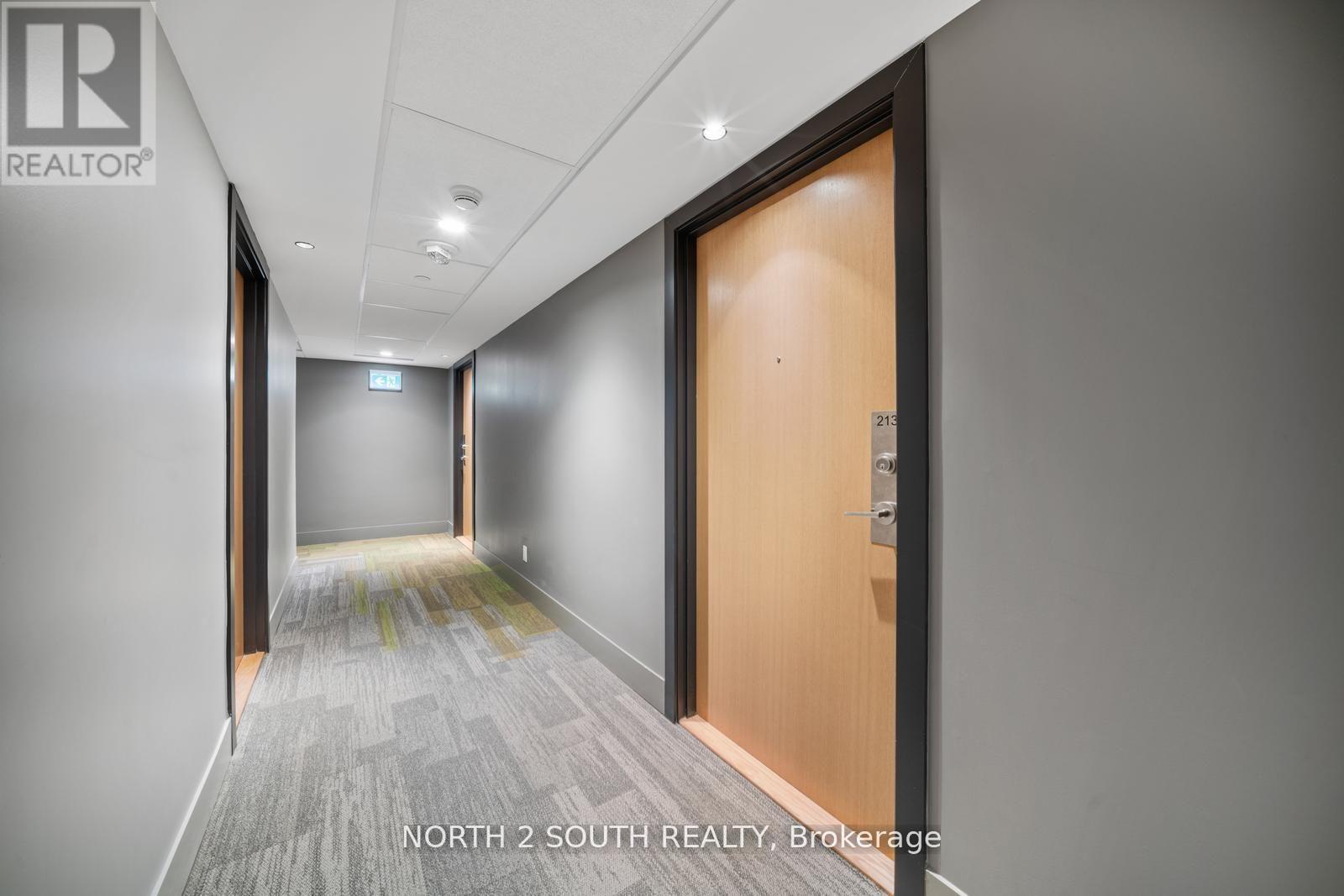 213 - 1787 St Clair Avenue W, Toronto, Ontario  M6N 0B7 - Photo 6 - W13033914