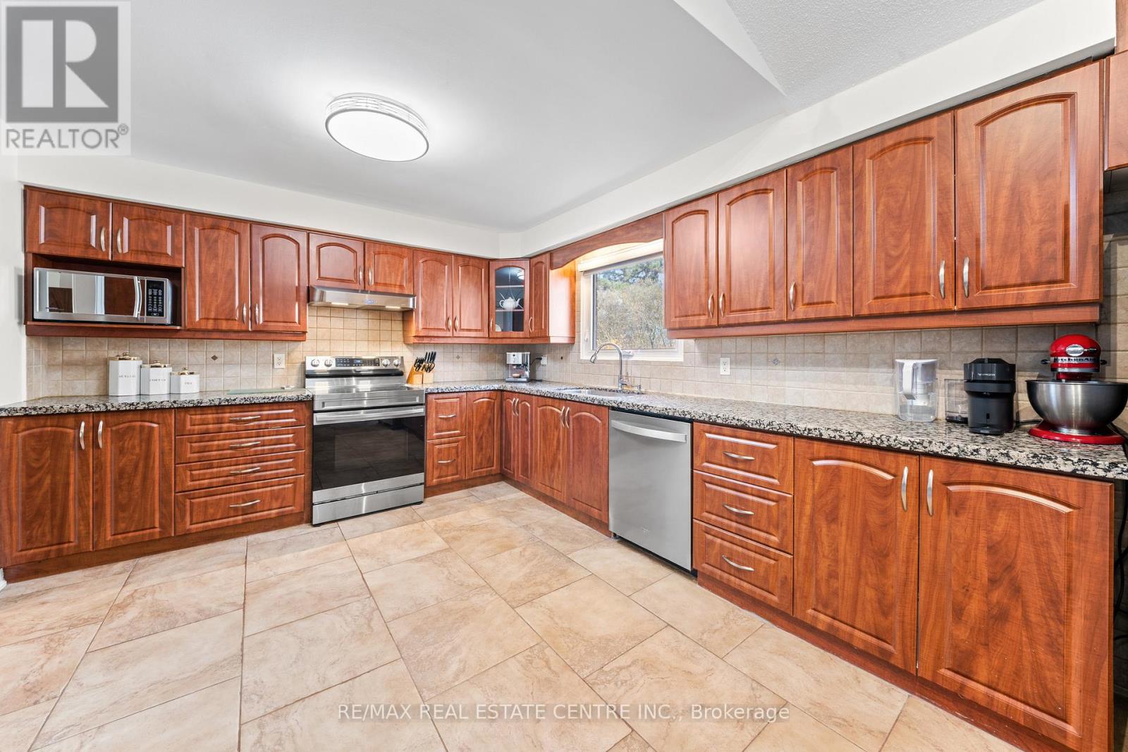 44 Mikado Crescent, Brampton, Ontario  L6S 3R6 - Photo 15 - W13034034