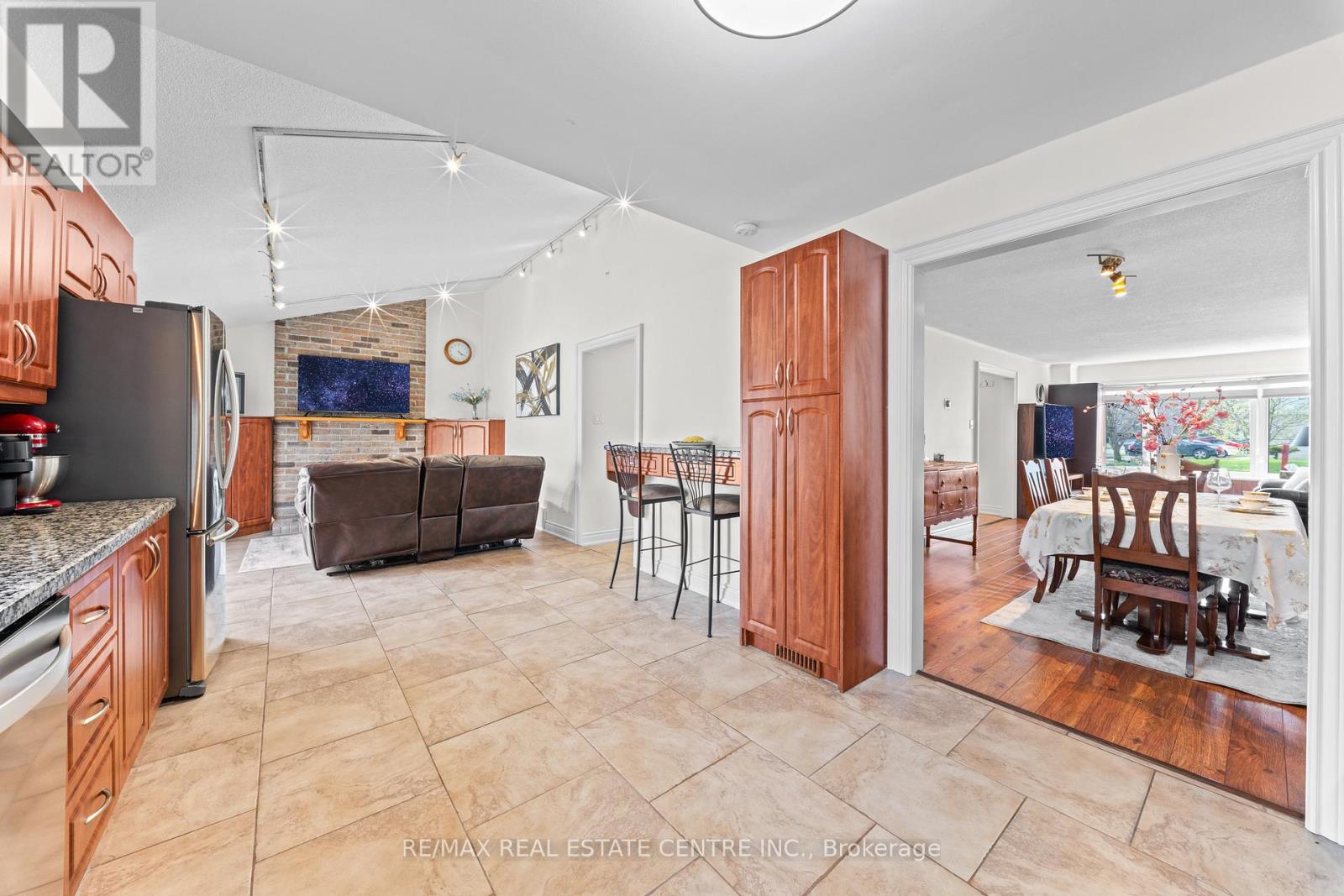 44 Mikado Crescent, Brampton, Ontario  L6S 3R6 - Photo 17 - W13034034