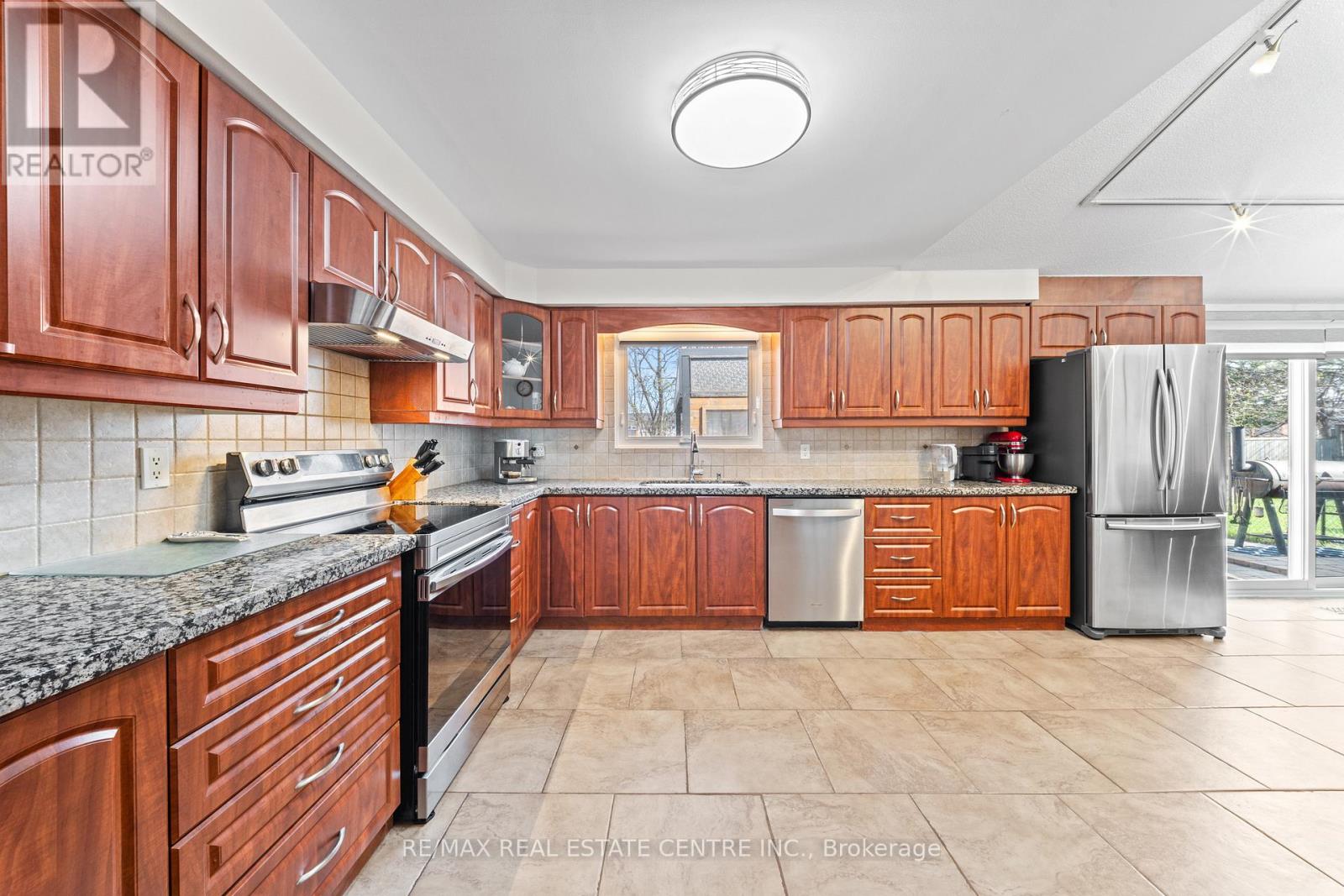 44 Mikado Crescent, Brampton, Ontario  L6S 3R6 - Photo 18 - W13034034