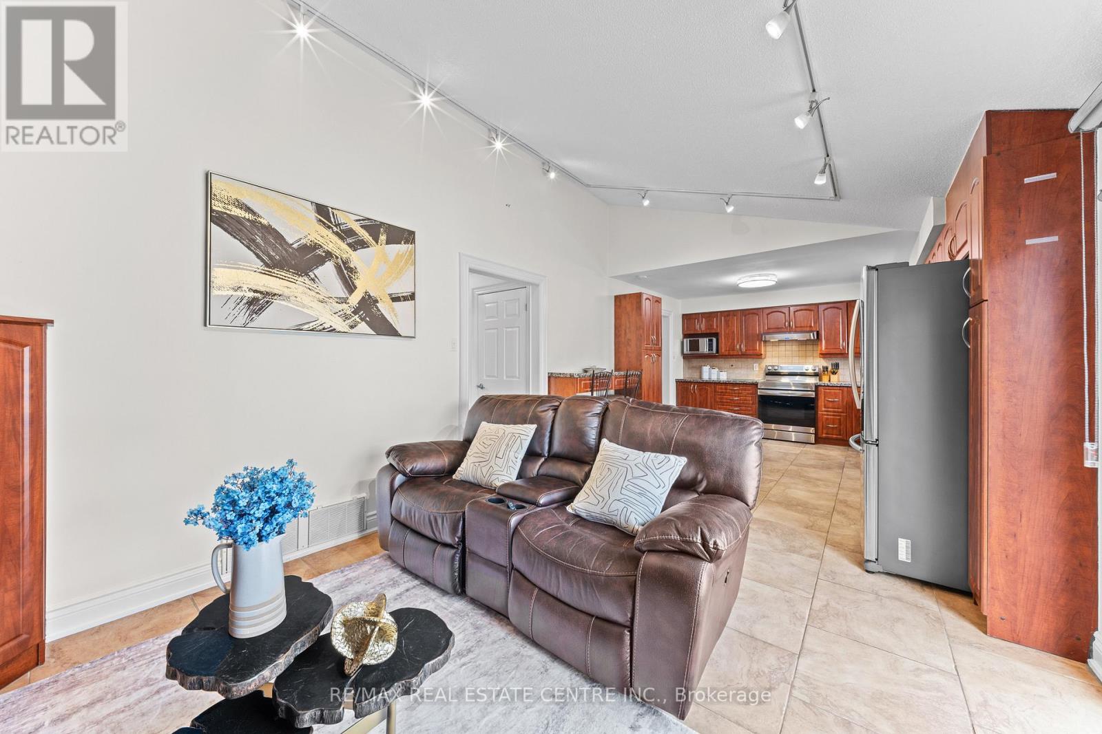 44 Mikado Crescent, Brampton, Ontario  L6S 3R6 - Photo 21 - W13034034