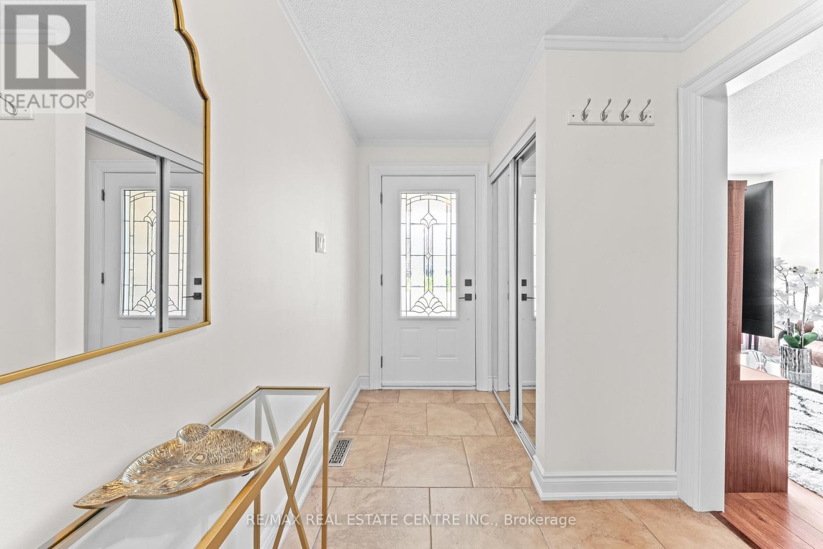 44 Mikado Crescent, Brampton, Ontario  L6S 3R6 - Photo 6 - W13034034