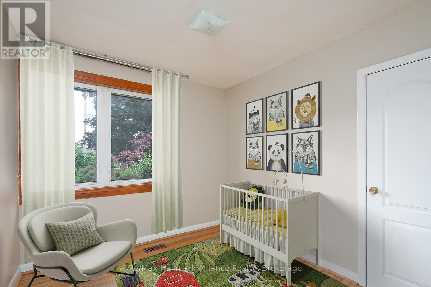 543 Pinegrove Road, Oakville, Ontario  L6K 2C2 - Photo 16 - W12853856