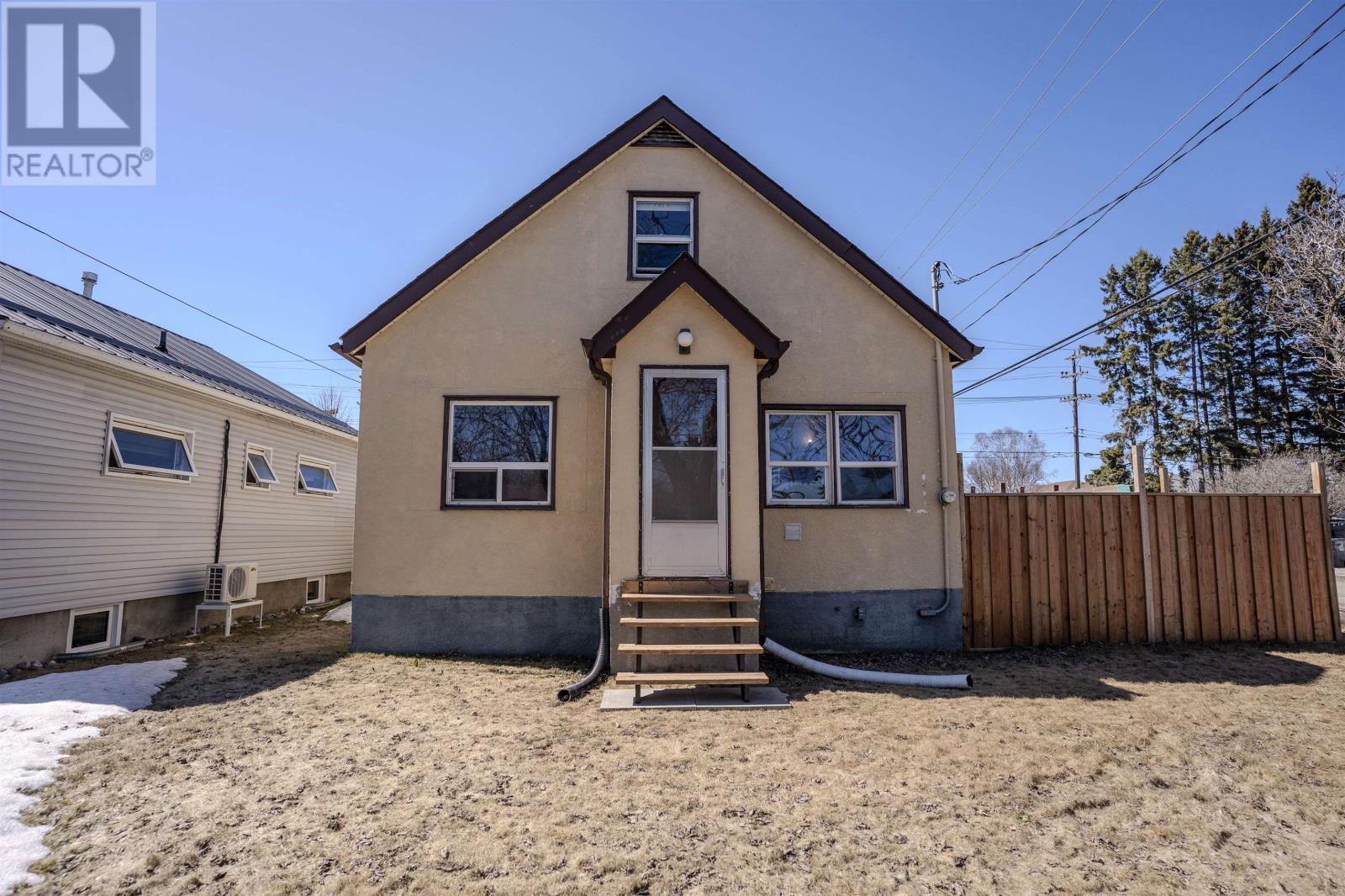 152 Rockwood AVE N, Thunder Bay, Ontario