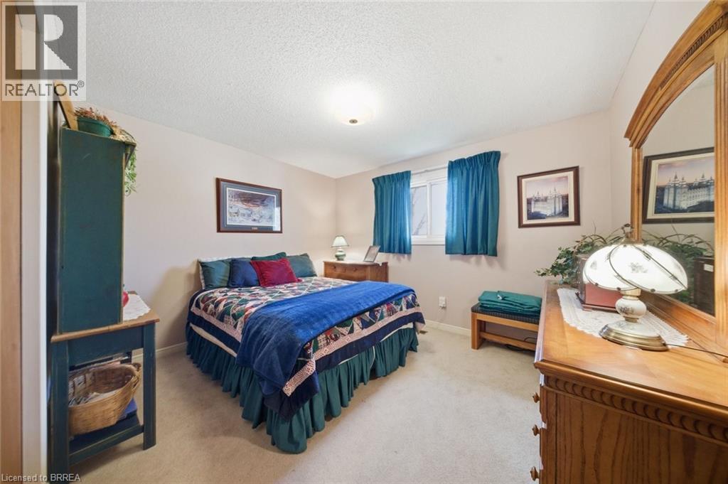 2 Flamboro Court, Brantford, Ontario  N3P 1W1 - Photo 16 - 40823051