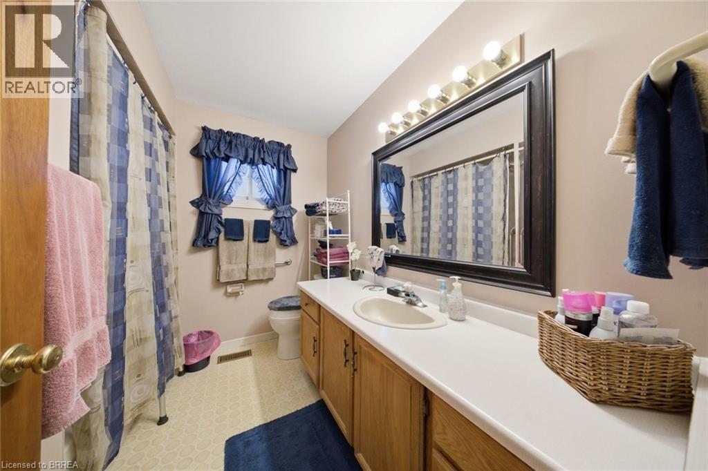 2 Flamboro Court, Brantford, Ontario  N3P 1W1 - Photo 19 - 40823051