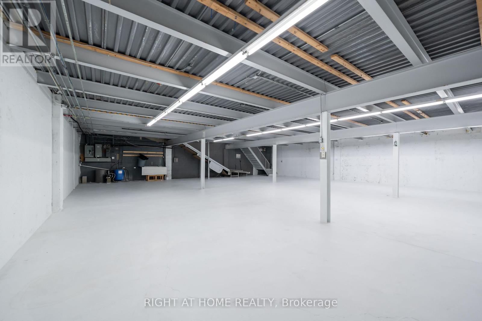 8270 Highway #20 Highway #20, Grimsby, Ontario  L0R 2A0 - Photo 4 - X13033954