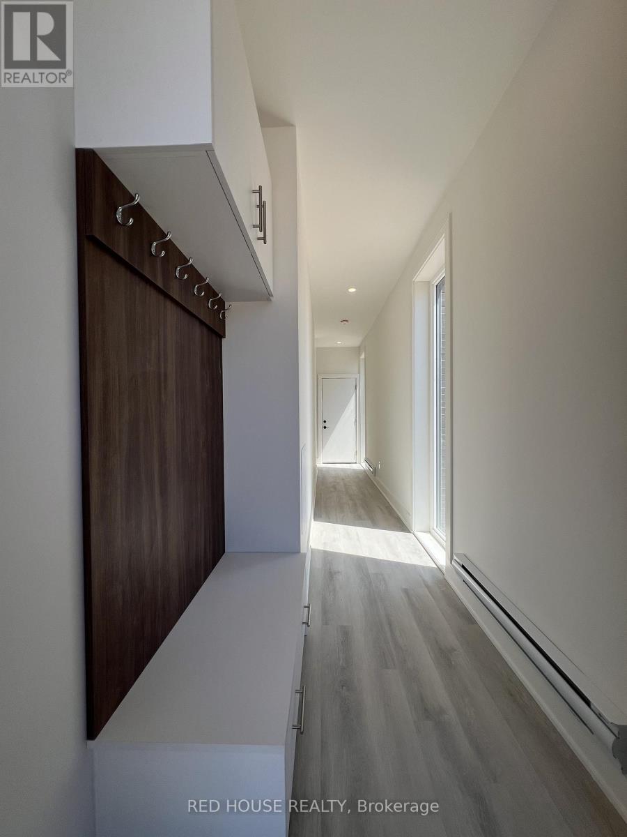 34 Everett Common, St. Catharines, Ontario  L2P 0H1 - Photo 2 - X13034054