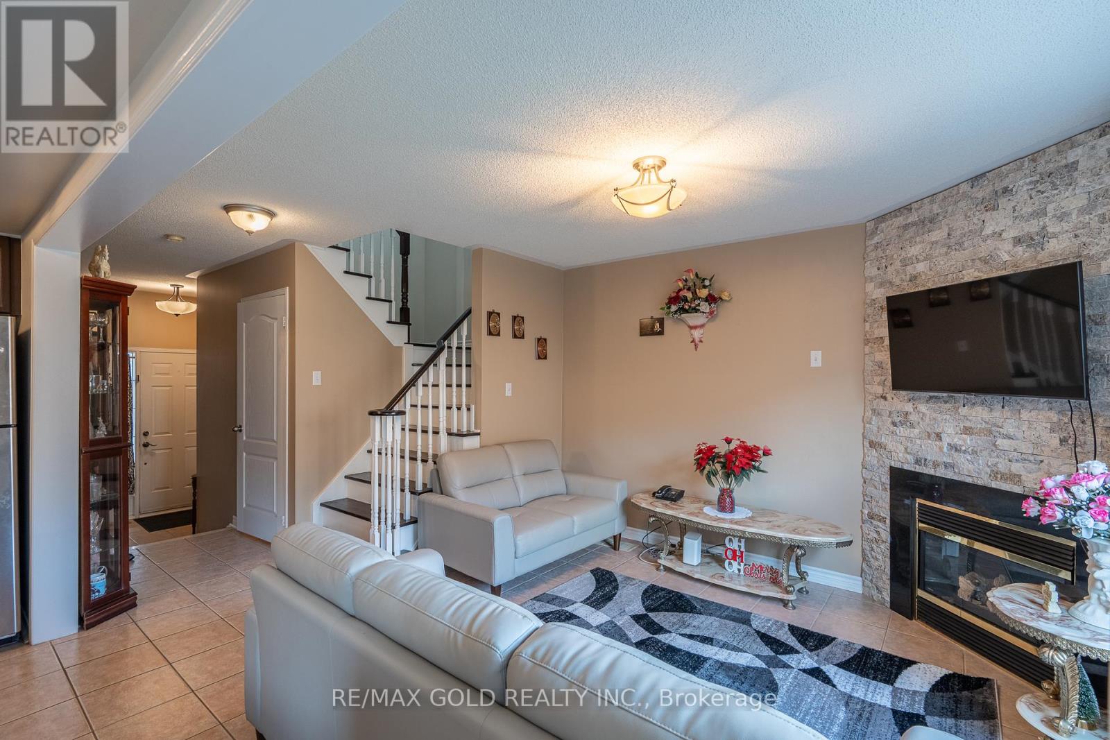 31 Mistdale Crescent, Brampton, Ontario  L7A 1S2 - Photo 11 - W13009036