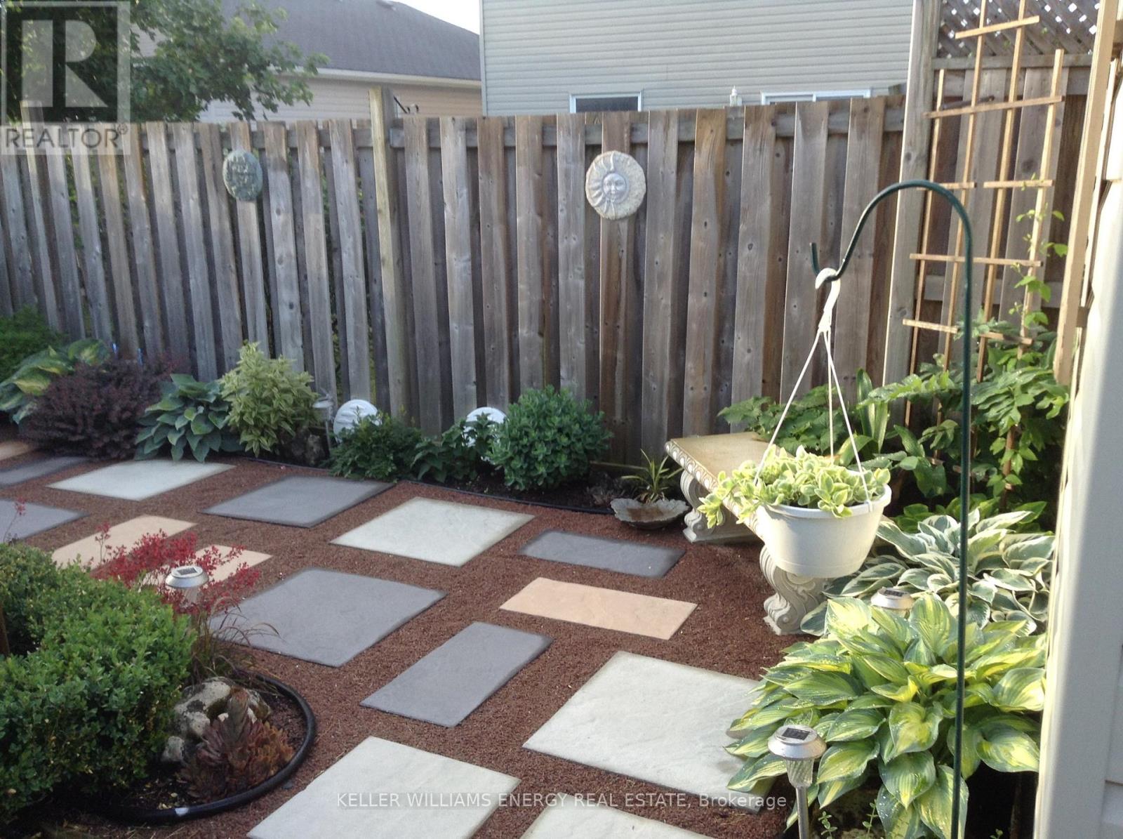 46 Beall Street, Kawartha Lakes, Ontario  K9V 6J6 - Photo 41 - X12928988