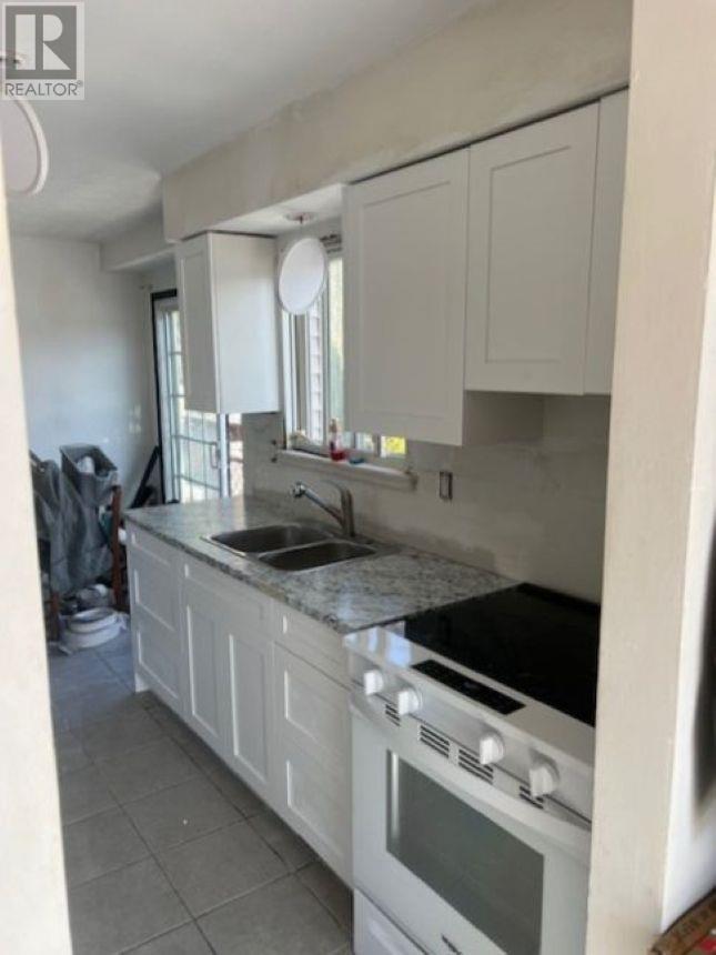 144 Ottawa, Elliot Lake, Ontario  P5A 2N8 - Photo 6 - SM260525