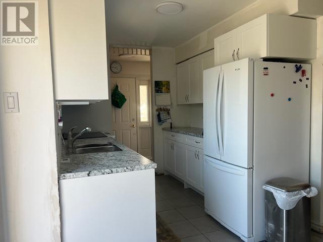 144 Ottawa, Elliot Lake, Ontario  P5A 2N8 - Photo 7 - SM260525