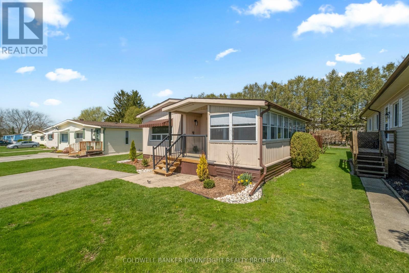 12 Redford Drive, South Huron, Ontario  N0M 1S3 - Photo 3 - X12602736