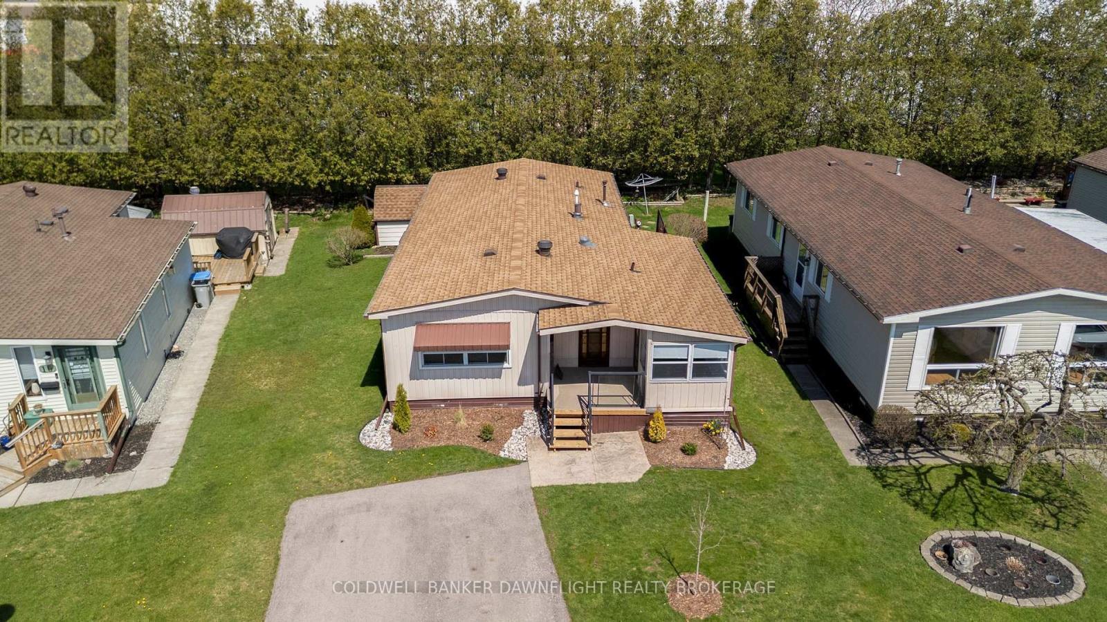 12 Redford Drive, South Huron, Ontario  N0M 1S3 - Photo 4 - X12602736