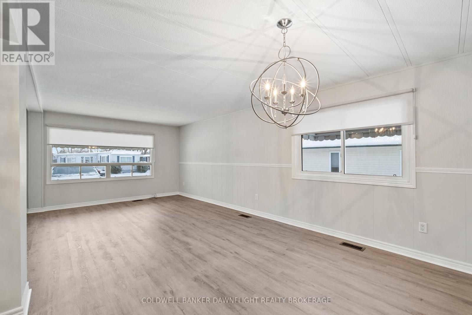 12 Redford Drive, South Huron, Ontario  N0M 1S3 - Photo 8 - X12602736