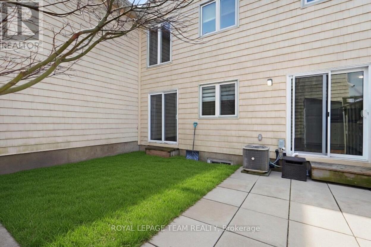 221 Petrie Lane, Ottawa, Ontario  K2K 1Z5 - Photo 36 - X12943808