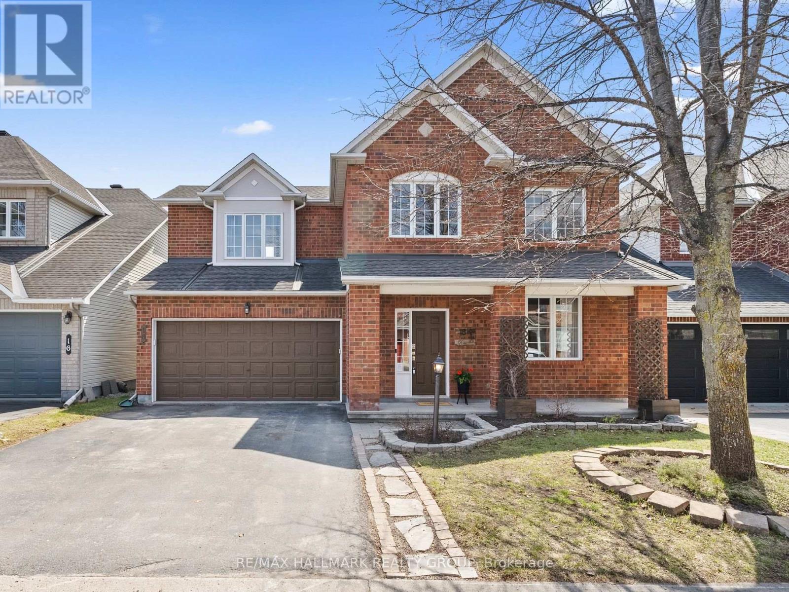 18 IRISH ROSE CRESCENT, Ottawa, Ontario