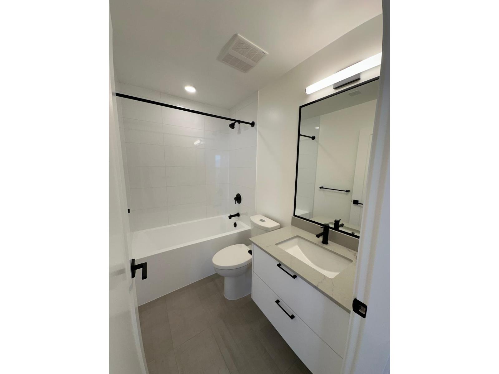 1408 8551 201 Street, Langley, British Columbia  V2Y 3Y5 - Photo 14 - R3113365