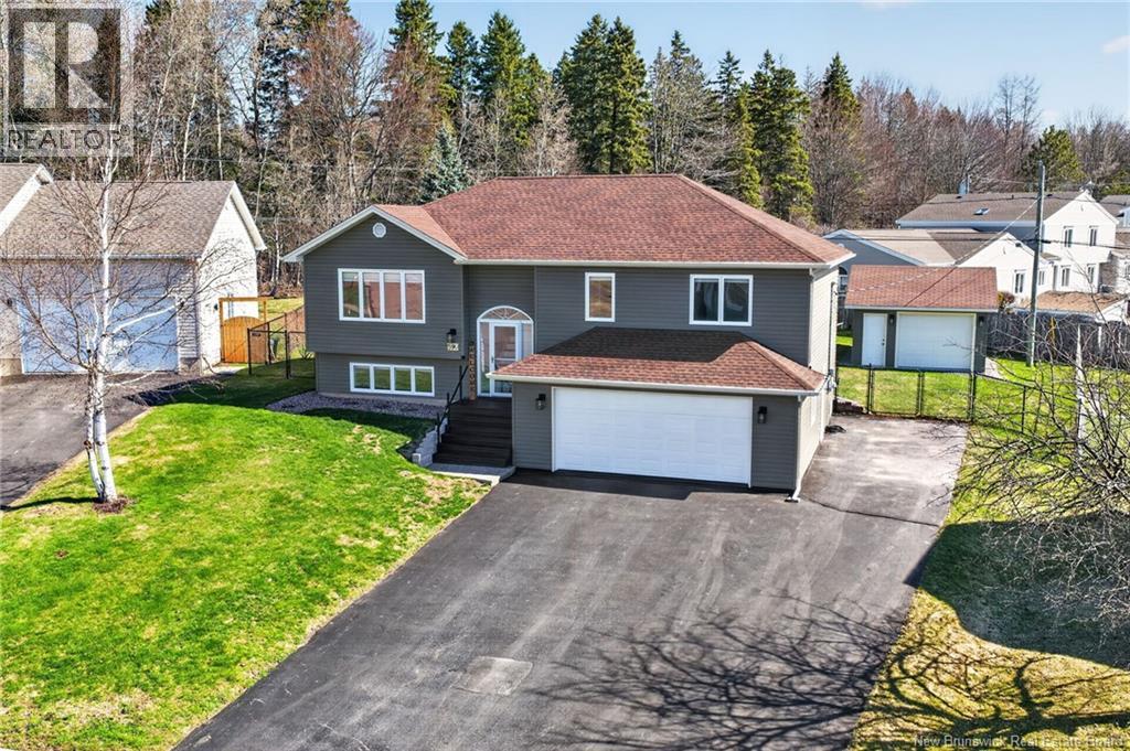 59 Old Oak, Moncton, New Brunswick  E1A 6W2 - Photo 3 - NB137770