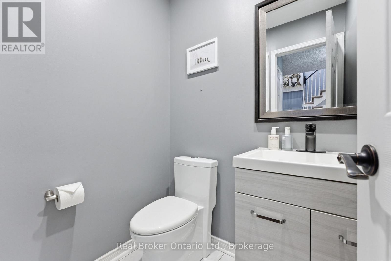 635 Amelia Crescent, Burlington, Ontario  L7L 6E6 - Photo 12 - W13034076