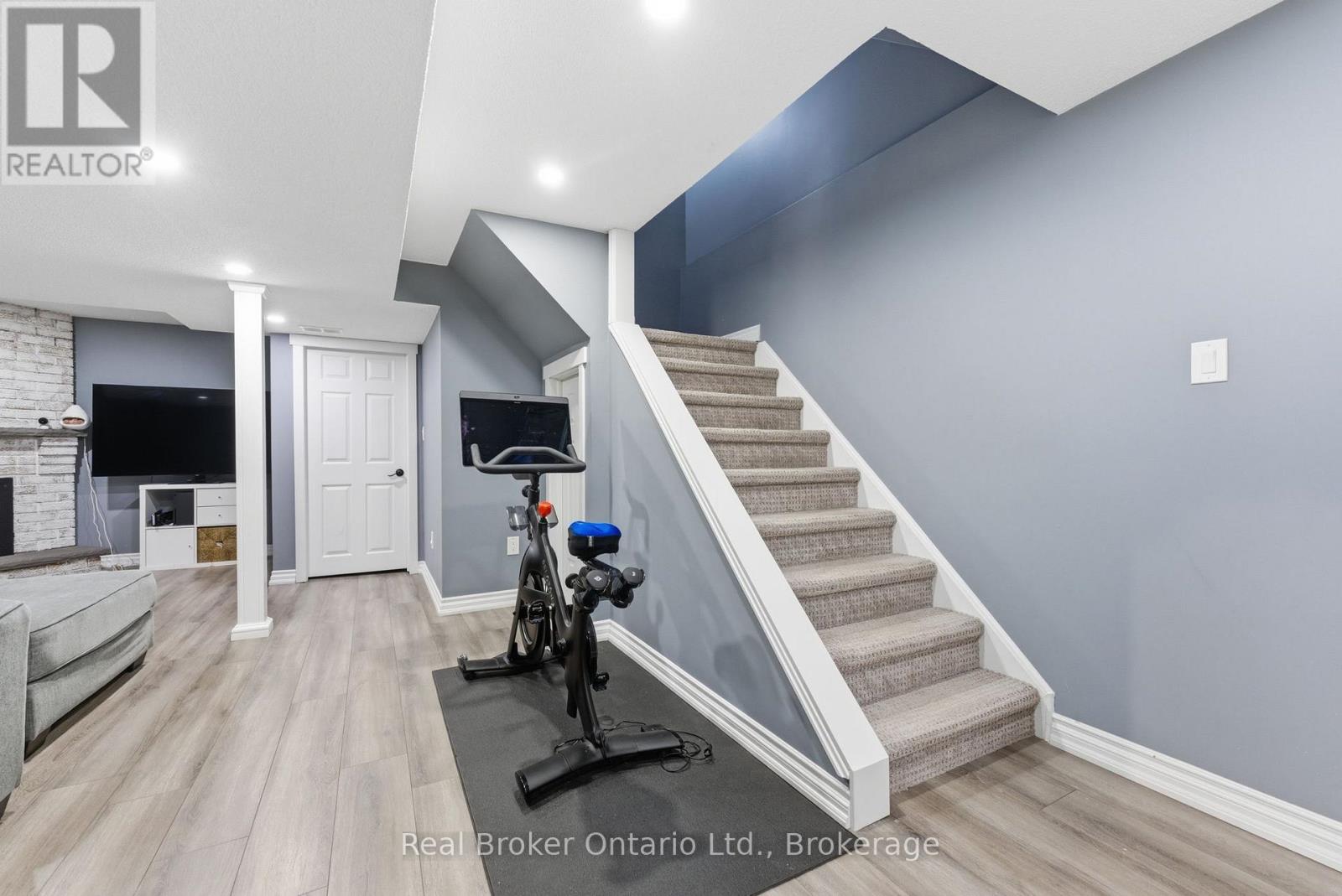 635 Amelia Crescent, Burlington, Ontario  L7L 6E6 - Photo 31 - W13034076