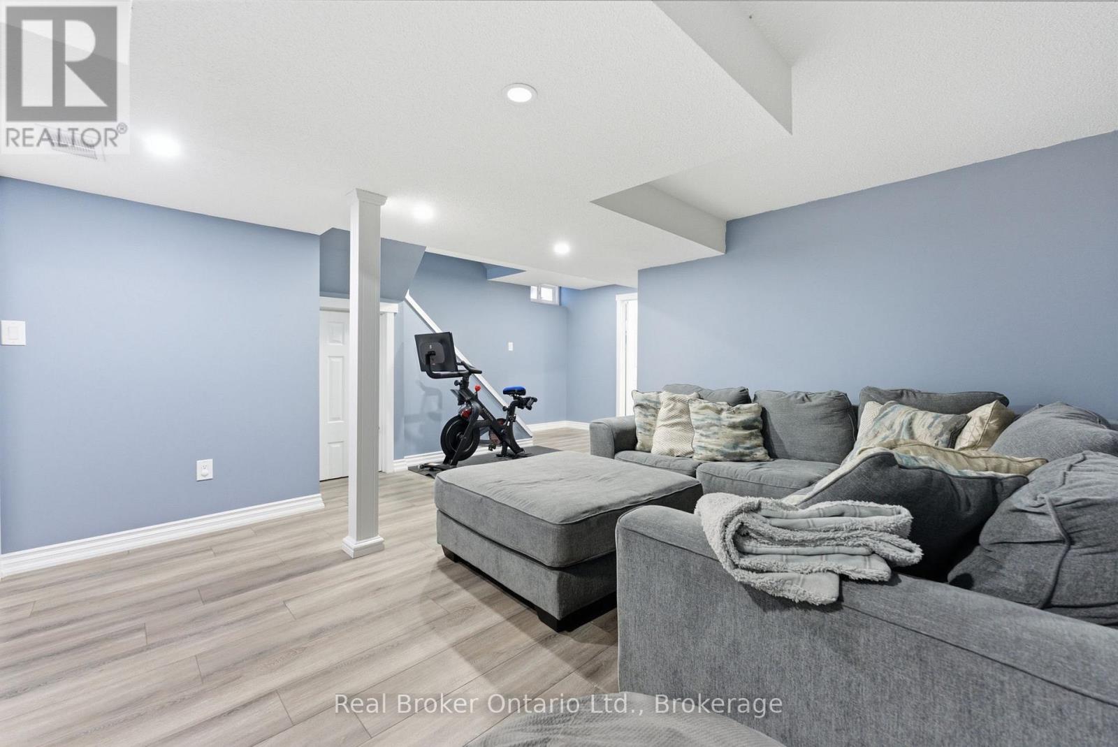 635 Amelia Crescent, Burlington, Ontario  L7L 6E6 - Photo 32 - W13034076