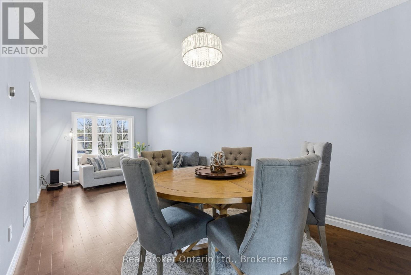 635 Amelia Crescent, Burlington, Ontario  L7L 6E6 - Photo 9 - W13034076