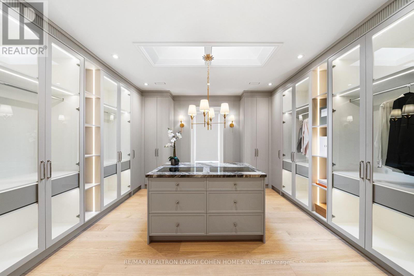 192 Lord Seaton Road, Toronto, Ontario  M2P 1K9 - Photo 25 - C12947518