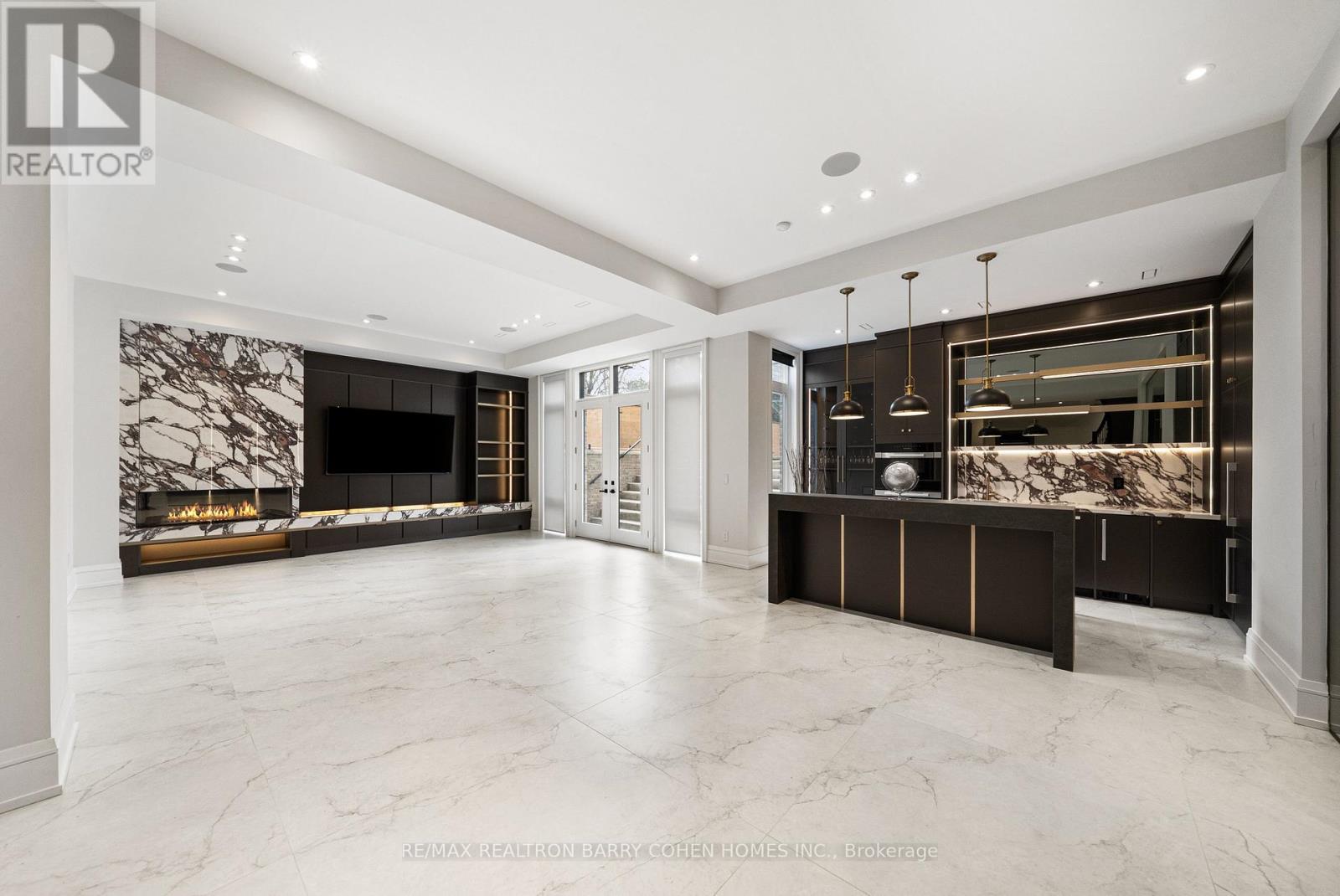 192 Lord Seaton Road, Toronto, Ontario  M2P 1K9 - Photo 37 - C12947518