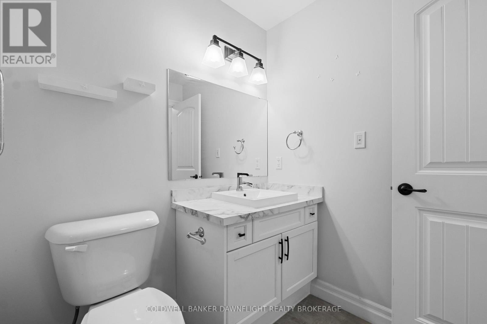 94 Redford Drive, South Huron, Ontario  N0M 1S3 - Photo 14 - X12792896