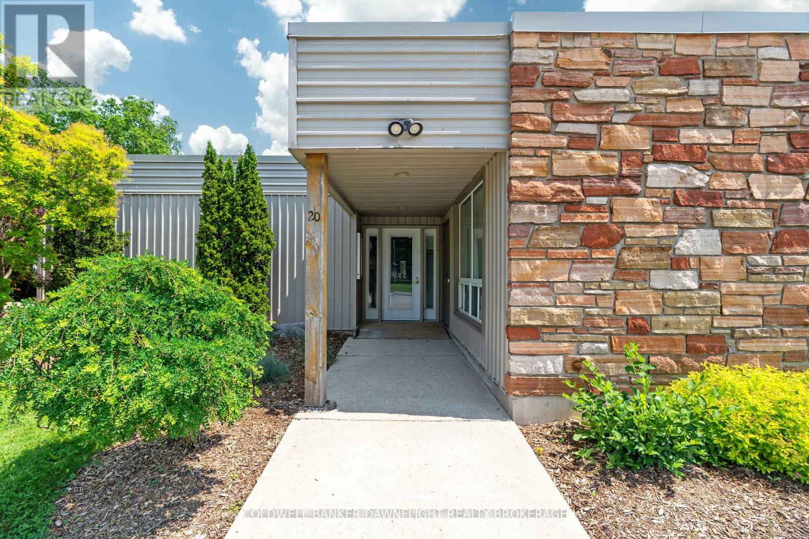 94 Redford Drive, South Huron, Ontario  N0M 1S3 - Photo 31 - X12792896