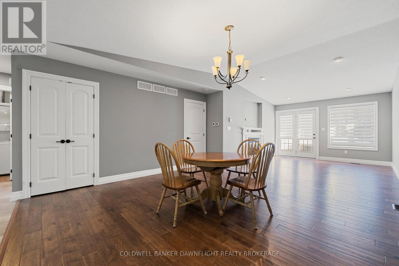 94 Redford Drive, South Huron, Ontario  N0M 1S3 - Photo 8 - X12792896