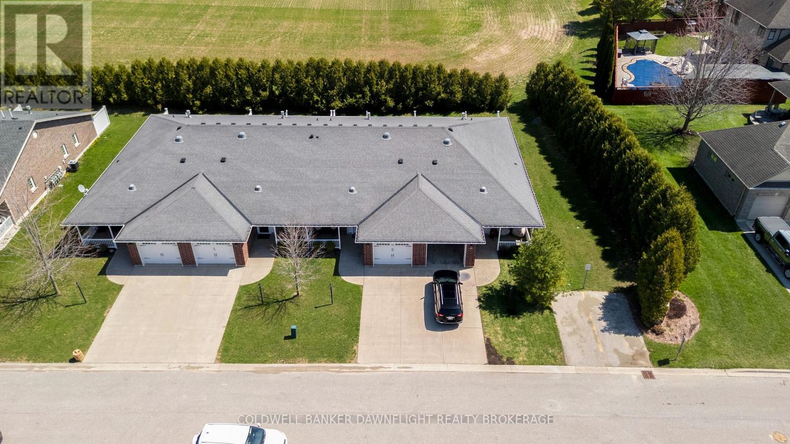 94 Redford Drive, South Huron, Ontario  N0M 1S3 - Photo 4 - X12792896