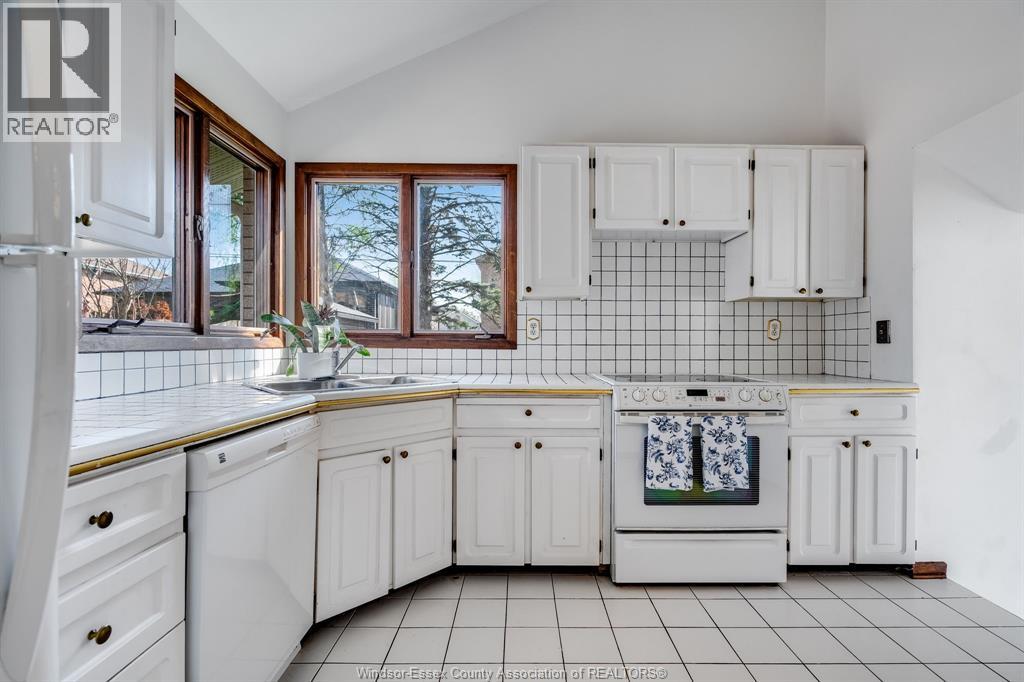 3770 Huntington, Windsor, Ontario  N9E 3W8 - Photo 13 - 26008954