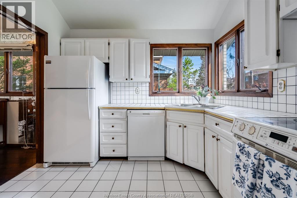 3770 Huntington, Windsor, Ontario  N9E 3W8 - Photo 15 - 26008954