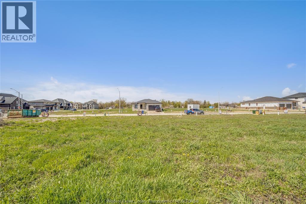 MLS# 26008477: 3674 FARROW AVENUE, Windsor, Canada