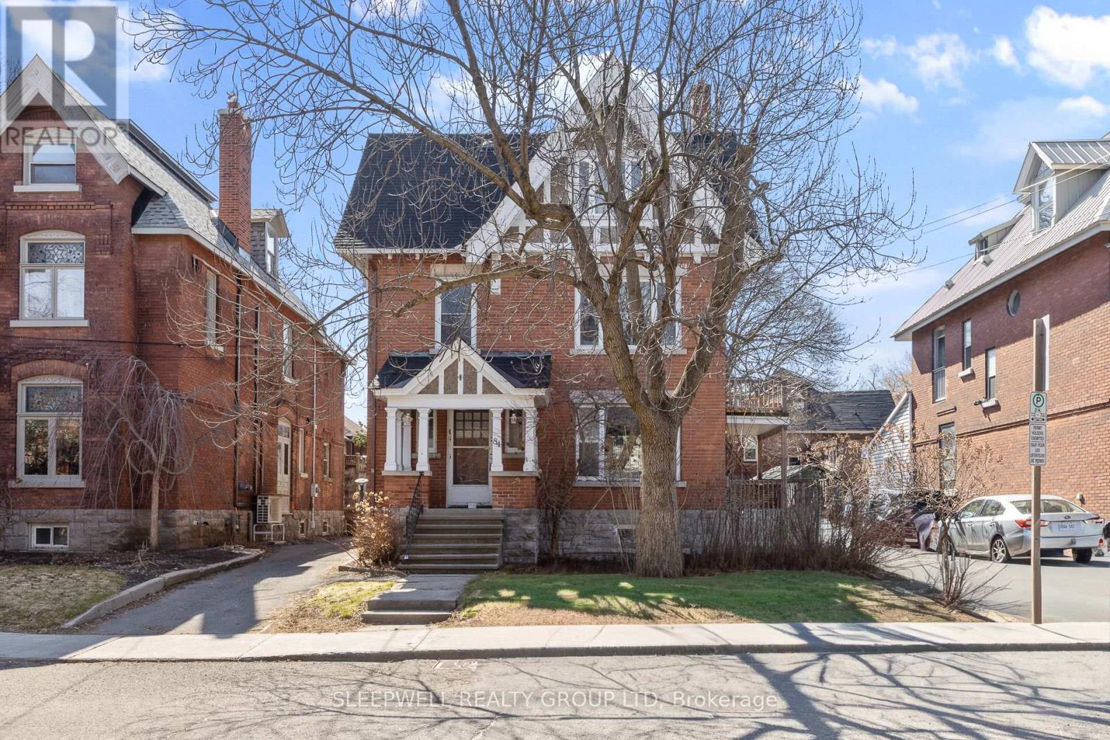 84 FOURTH AVENUE, Ottawa, Ontario