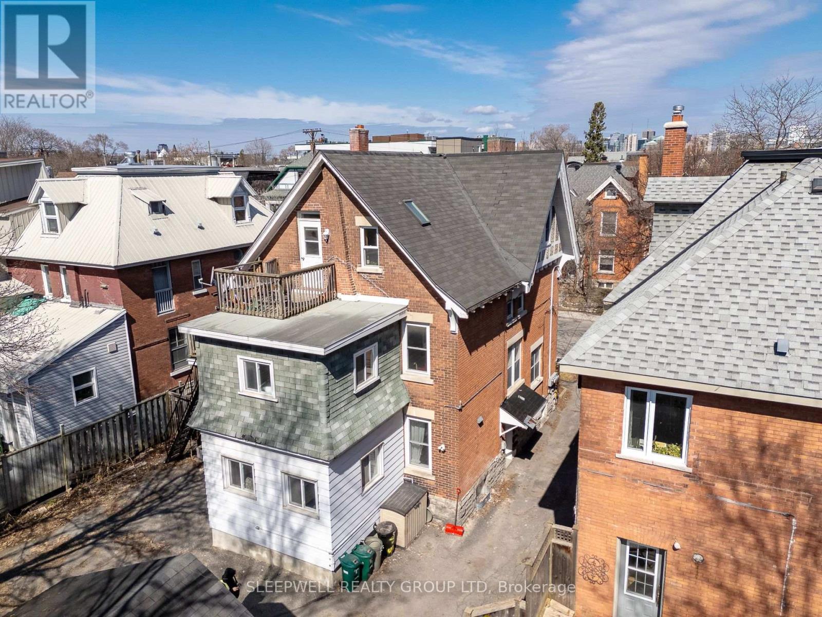 84 Fourth Avenue, Ottawa, Ontario  K1S 2L2 - Photo 4 - X12937508