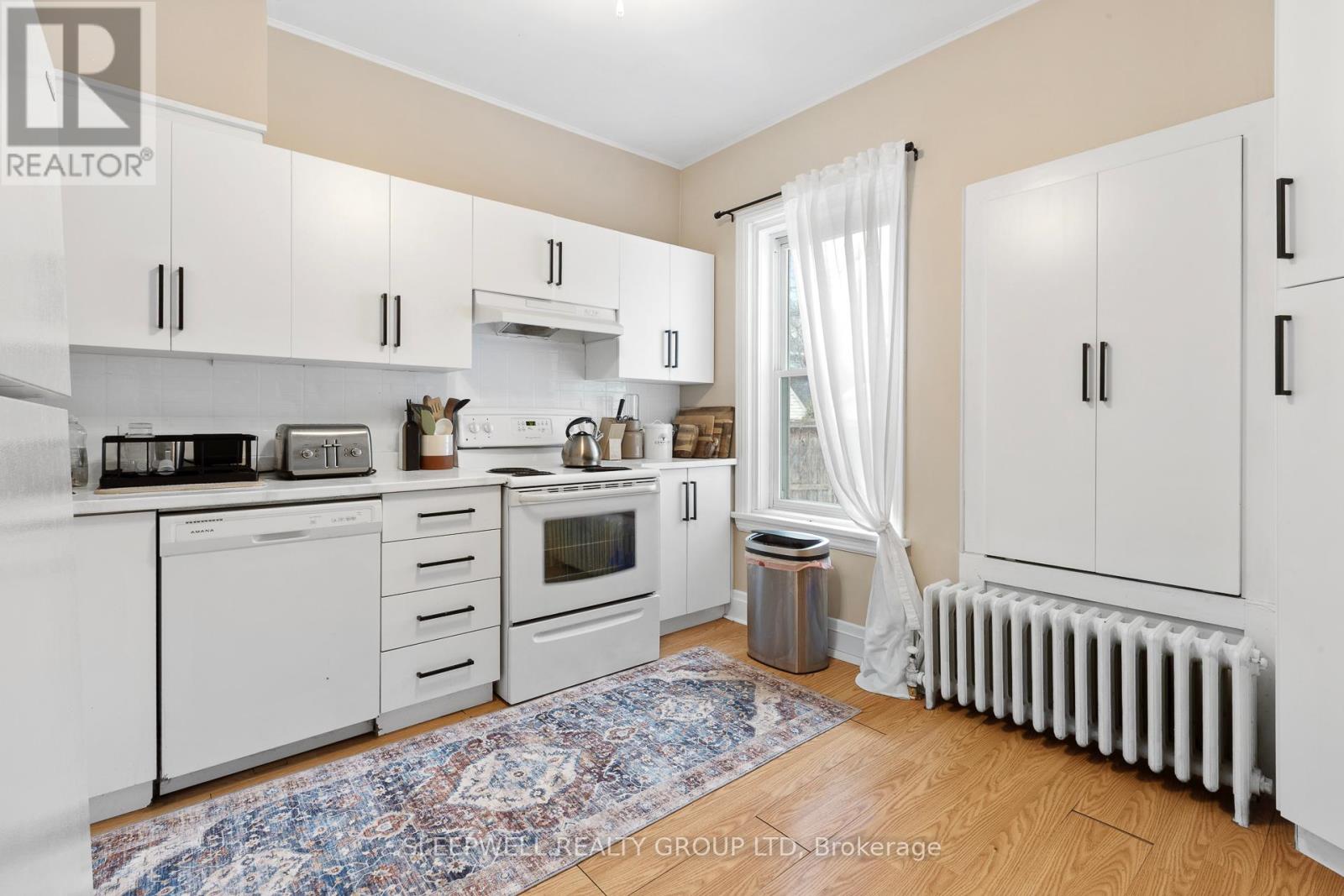 84 Fourth Avenue, Ottawa, Ontario  K1S 2L2 - Photo 7 - X12937508