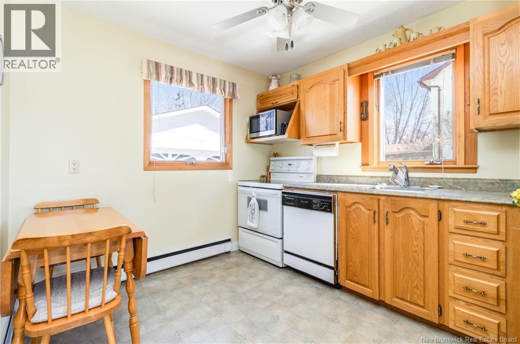 112 Bloor Street, Fredericton, New Brunswick  E3A 2K4 - Photo 10 - NB137720