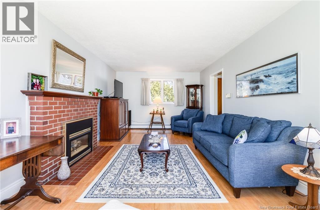 112 Bloor Street, Fredericton, New Brunswick  E3A 2K4 - Photo 3 - NB137720