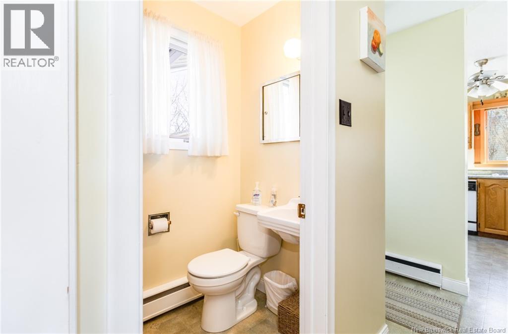 112 Bloor Street, Fredericton, New Brunswick  E3A 2K4 - Photo 11 - NB137720