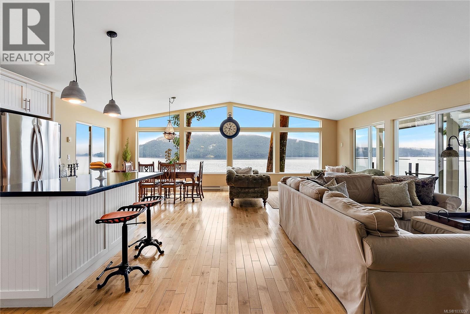 976 Lands End Rd, North Saanich, British Columbia  V8L 5L3 - Photo 7 - 1033237