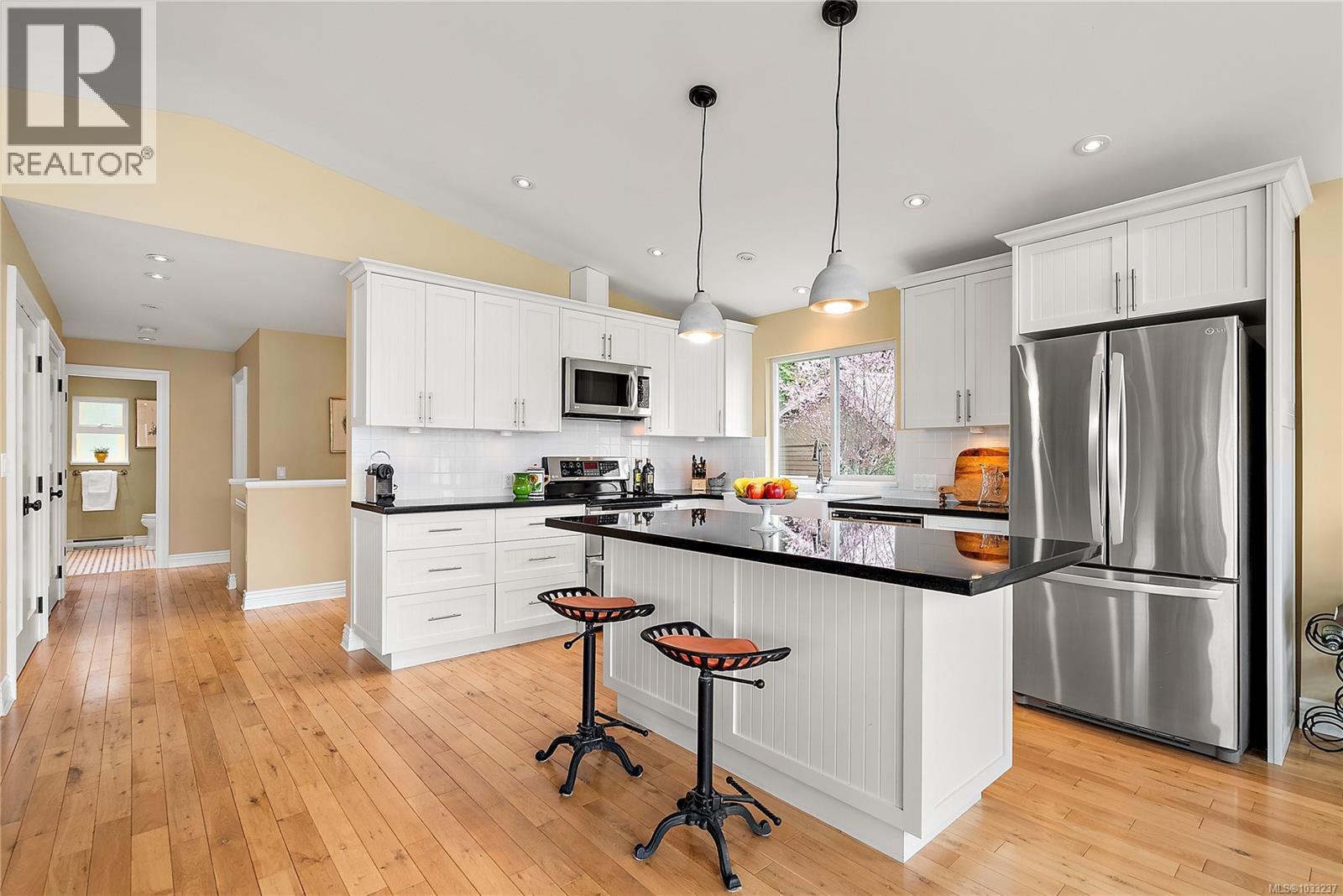 976 Lands End Rd, North Saanich, British Columbia  V8L 5L3 - Photo 11 - 1033237